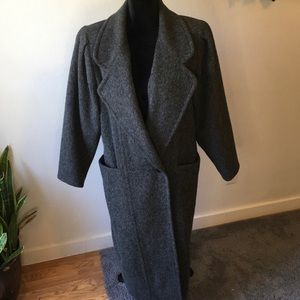 ⭐️ REDUCED⭐️ Searle wool coat Neiman Marcus